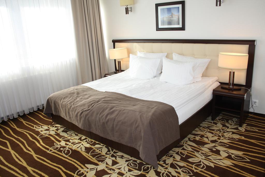 Hotel Business Faltom Gdynia Rumia Extérieur photo