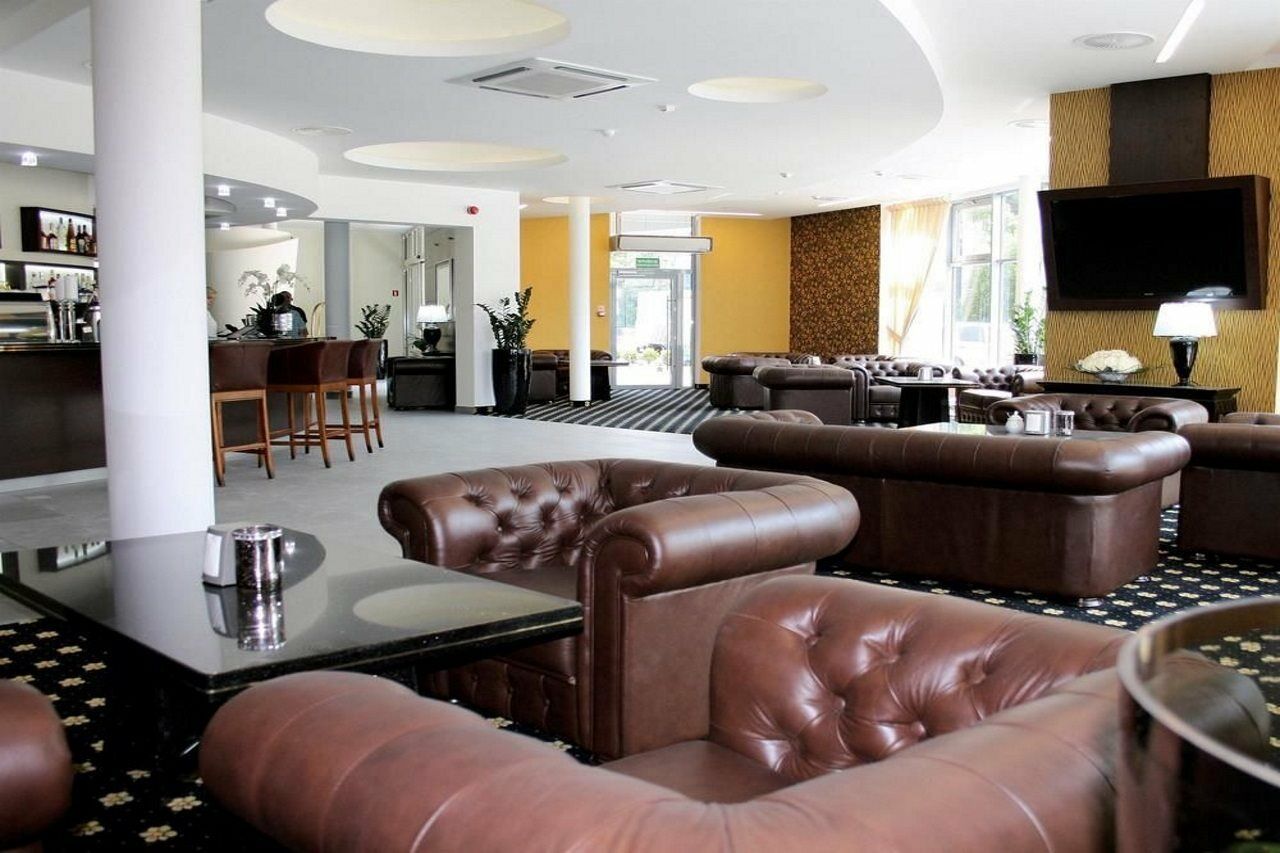 Hotel Business Faltom Gdynia Rumia Extérieur photo